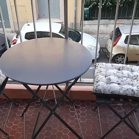 Beau Refait A Neuf Centre Avec Clim Balcon *